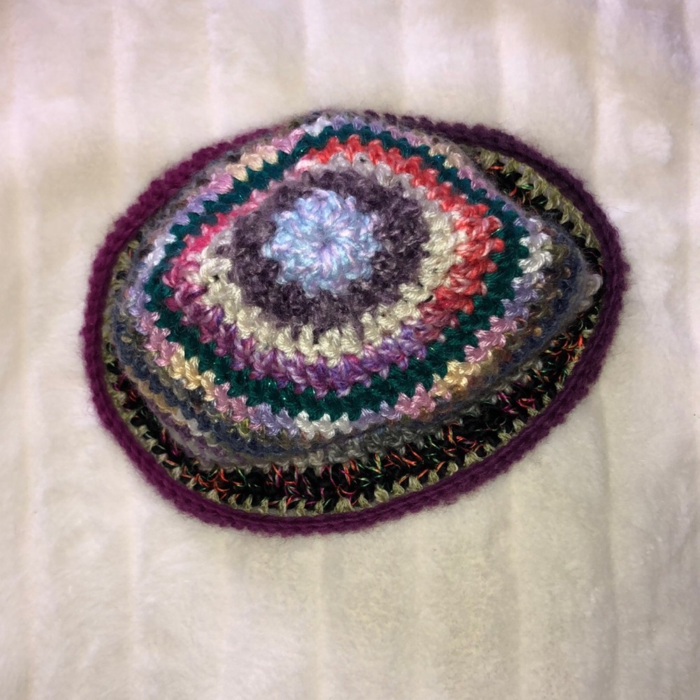 ⭐️SOLD⭐️Handmade crochet scrappy bucket hat - Picture 3 of 3